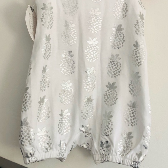 White onsie with Shimmering Pineapple 3-6 months - Picture 5 of 7